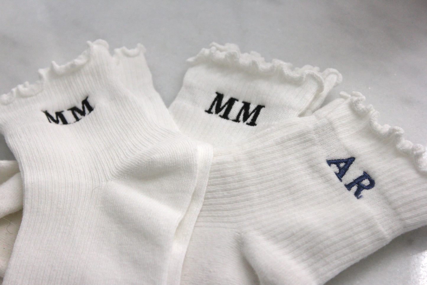 Embroidered Ruffle Ankle Socks